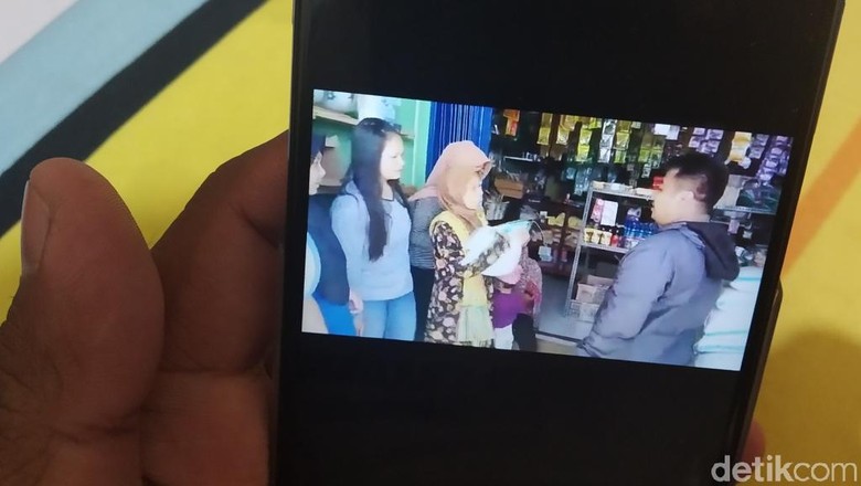 Warga Sumedang Kecewa BPNT Beras 10 Kg Diterima Hanya 8 Kg Warga Sumedang Kecewa BPNT Beras 10 Kg Diterima Hanya 8 Kg