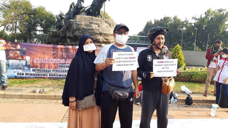 Ingin Gugat Pelaku Karhutla, KAMI Minta Dukungan Warga di CFD Thamrin Ingin Gugat Pelaku Karhutla, KAMI Minta Dukungan Warga di CFD Thamrin