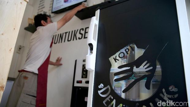 Penyandang disabilitas selayaknya mendapat peluang yang sama untuk bekerja.