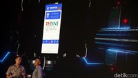 Registrasi SIM online dan Smart SIM yang diluncurkan Korlantas Polri mulai berlaku hari ini. Dalam peluncuran itu juga dilakukan simulasi tata cara mendaftarkan SIM secara online hingga pencetakan Smart SIM oleh personel lantas Polri.