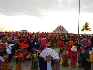 Mengenal Tari Pakarena: Gerakan, Pakaian, dan Alat Musik yang Menyertainya