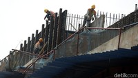 Tol tersebut sangat dibutuhkan melihat kepadatan lalu lintas Bekasi menuju Jakarta setiap harinya.