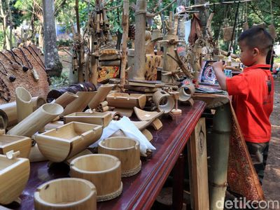 Aneka Kerajinan Cantik Ini Terbuat dari Bambu