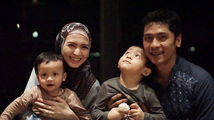 Adi Nugroho dan Donita