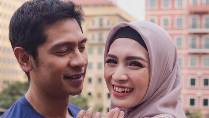 Adi Nugroho dan Donita Adi Nugroho dan Donita