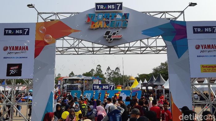 Nobar MotoGP Aragon 2019 di Serang (Bahtiar Rivai/detikSport) Nobar MotoGP Aragon 2019 di Serang (Bahtiar Rivai/detikSport)