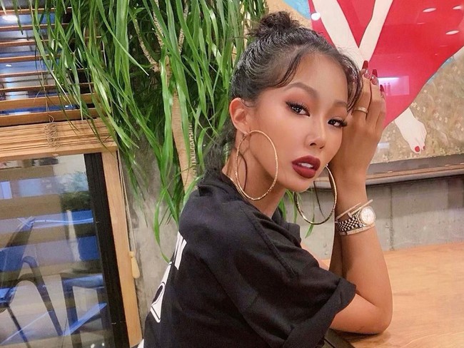 Jessi kini tergabung dalam musik milik PSY. Dia diketahui dekat dengan sejumlah artis K-Pop seperi Tiffany hingga Ailee.  Foto: dok. Instagram