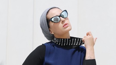 6 Selebgram yang Jadi Kontroversi karena Lepas Hijab
