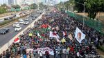 Potret Massa Aksi Demo di Depan Gedung DPR