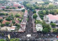 Gelombang Demo: Dari #GejayanMemanggil hingga Aksi Buruh Depan DPR