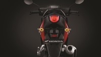 Dengan performa yang dihasilkan tersebut, Honda Supra GTR150 tetap hemat dalam pemakaian bahan bakar yang mampu menjelajah hingga 42,2 km/liter dengan metode ECE R40 (berdasarkan pengujian internal AHM). Model ini juga ramah lingkungan sesuai standar emisi EURO3.