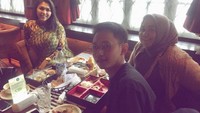 Padahal sebelumnya, DJ seksi tersebut selalu umbar pose seksinya layaknya perempuan tulen melalui instagram. Foto: Instagram @gebby.vesta_