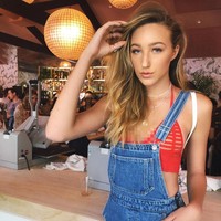 Aku sering mendapat banyak penolakan dalam audisi tari dan kebanyakan karena tinggi badanku. Kamu tidak bisa melakukan apapun jadi terima saja. Itu akan menjadi salah satu yang membawamu pada apa yang ditakdirkan. Ibuku selalu mengatakan itu. Apa aku selalu mempercayainya? Tidak, tapi sekarang iya, tuturnya. Foto: Instagram @ava.michelle