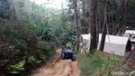 Foto: Seru! Naik Jeep Lewati Medan Ekstrem Perbukitan Menoreh