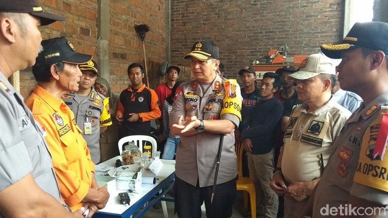 Kapolda Minta Muspida Temanggung Bantu Kebutuhan Relawan Kapolda Minta Muspida Temanggung Bantu Kebutuhan Relawan