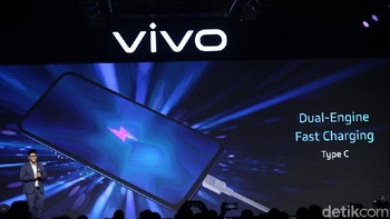 Tidak ketinggalan tersemat baterai 4.000 mAh dengan port USB Type C. (Foto: detikINET/Rifkianto Nugroho)