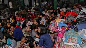 Melihat Pengungsi Korban Kebakaran di Jatinegara