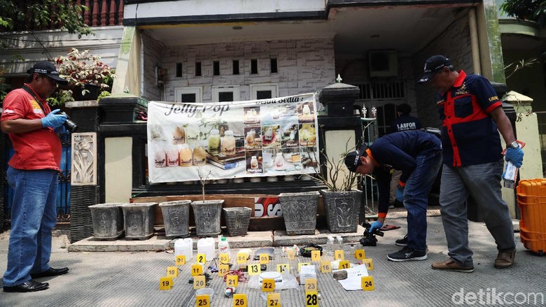 Kisah Pengintaian Iron Man dalam Penggerebekan Terduga Teroris di Jakut Kisah Pengintaian Iron Man dalam Penggerebekan Terduga Teroris di Jakut