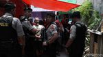 Rumah Terduga Teroris di Jakut Digaris Polisi