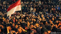 Suasana terkini demo mahasiswa di depan gedung DPR, Senin (23/9/2019).