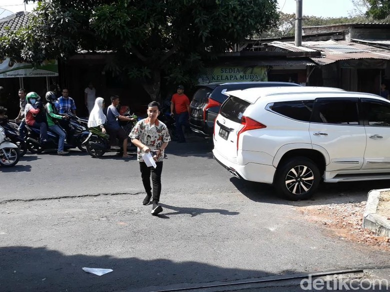 Resmi! Gibran Rakabuming Raka Daftar Jadi Kader PDIP Resmi! Gibran Rakabuming Raka Daftar Jadi Kader PDIP