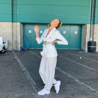 Ketika aku kecil, aku mendapat banyak body shaming di media sosial dan cyber bullying. Semua itu karena aku sangat tinggi dan sangat kurus. Itu berbeda dengan apa yang dialami karakterku Jodi tapi aku pikir kami berdua menemukan bagaimana cara menghadapinya dengan cara yang sama dan apa itu mencintai diri sendiri dan penerimaan diri, kata Ava kepada erald Publicist. Foto: Instagram @ava.michelle