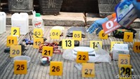 Total ada 29 item barang bukti yang diamankan dari rumah tersebut.