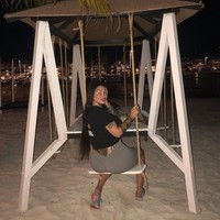 Penari berusia 24 tahun ini mengaku orangtuanya tidak menyukai aksinya yang melakukan operasi plastik ekstrem. Terlepas dari penampilan dan ketidaksetujuan keluarganya, Mary menikmati penampilannya dan tidak terganggu penilaian oleh orang lain. Foto: Instagram