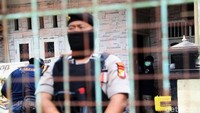 Penggeledahan ini dilakukan setelah penangkapan sejumlah terduga teroris di kawasan Bekasi.