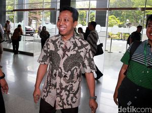 Senyum Semringah Rommy di Sidang Lanjutan Kasus Korupsi