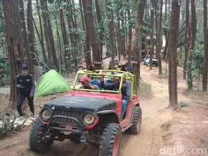 Uji Adrenalin Naik Jeep Menaklukkan Perbukitan Menoreh