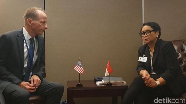 Pertemuan kedua dengan US Assistant Secretary of State for East Asia dan Pacific Affairs, David Stillwell