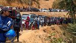 Foto: Saat Negeri di Atas Awan Gunung Luhur Macet