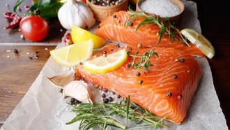 Hati-hati! Ini 6 Tanda Salmon Sudah Tak Layak Konsumsi