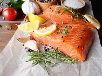 Hati-hati! Ini 6 Tanda Salmon Sudah Tak Layak Konsumsi