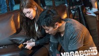 Serial itu bercerita tentang seorang stuntman bernama Cha Dal Gun yang selamat dari kecelakaan pesawat. Sementara, Suzy berperan sebagai Go Hae Ri yang berprofesi sebagai agen badan intelijen Korea. Foto: dok sbs