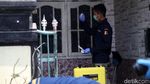 Melihat dari Dekat Densus 88 Geledah Rumah Terduga Teroris di Jakut