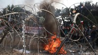 Dalam beberapa waktu terakhir gedung KPK memang menjadi sasaran massa berdemo. Sebagian besar massa menyerukan dukungan pada pimpinan baru KPK, yaitu Firli Bahuri, Lili Pintauli Siregar, Nawawi Pomolango, Nurul Ghufron, dan Alexander Marwata.
