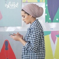 Saat ini fashion blogger itu memiliki lebih dari 2,7 juta pengikut di Instagram. Tak hanya oleh kalangan muslim, unggahannya di Instagram juga sering mendapatkan like dari penyanyi Lady Gaga. Bahkan Rihanna menjadi salah satu followers-nya. Foto: Instagram @ascia