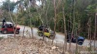 Traveler akan terus kembali menyusuri jalan terjal menuju Desa Ngargoretno, Kecamatan Salaman, Kabupaten Magelang. Perjalanan hingga puncak Menoreh ditempuh sekitar 2 jam. (Foto: Eko Susanto/detikcom)