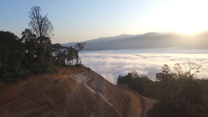 Gunung Luhur, Negeri di Atas Awan Banten