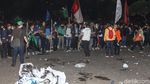 Masih Bertahan di Depan Gedung DPR, Mahasiswa Ancam Menginap