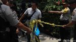 Rumah Terduga Teroris di Jakut Digaris Polisi