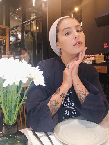 Setelah Dina Tokio, Giliran Blogger Terkenal Ini yangs Lepas Hijab