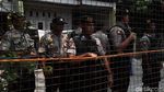 Melihat dari Dekat Densus 88 Geledah Rumah Terduga Teroris di Jakut