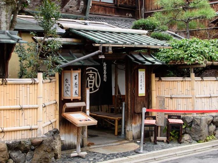 Menikmati Soba Autentik di Restoran Paling Tua di Jepang Berusia 554 Tahun