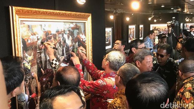 'Mesranya' Pimpinan KPK Alexander Marwata dengan Jajaran Komisi III DPR