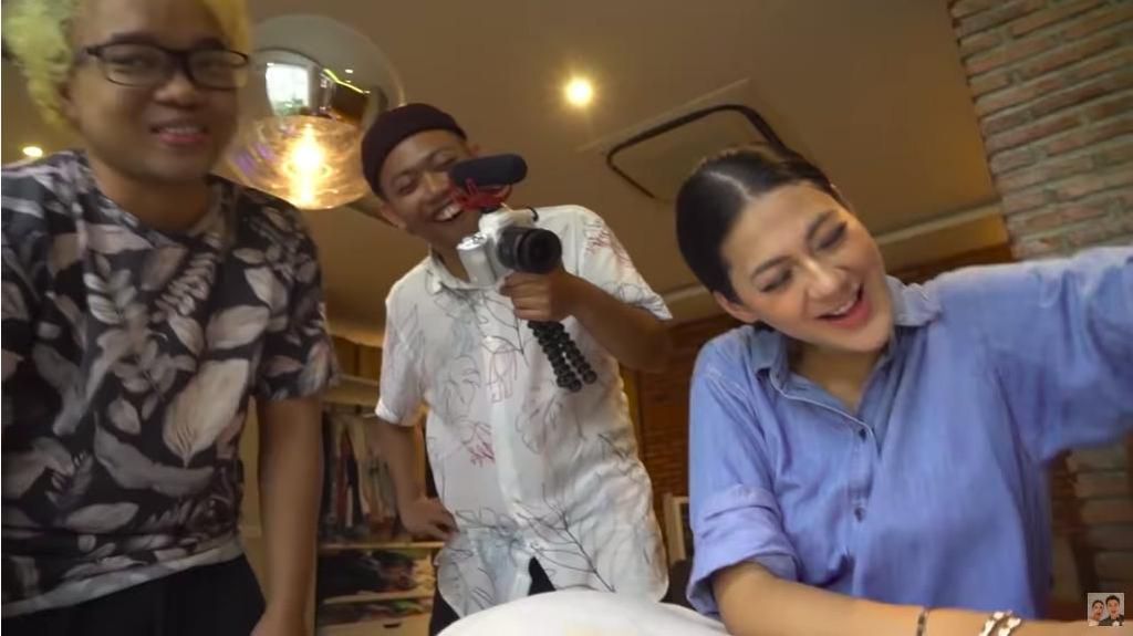 Ups, Paula Verhoeven Sebut Baim Juga Pernah Dekat Sophia Latjuba Ups, Paula Verhoeven Sebut Baim Juga Pernah Dekat Sophia Latjuba
