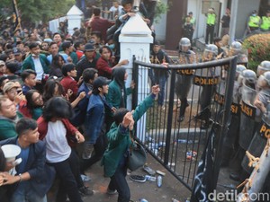 Ricuh Aksi Save KPK, Ridwan Kamil: Ruang Dialog Tak Maksimal