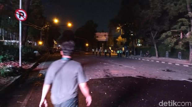 Sempat Ditutup Akibat Demo Ricuh, Lalin di DPRD Jabar Kembali Lancar